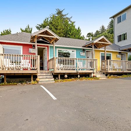 Captain'S Quarters And Cabins Depoe Bay Habitación foto