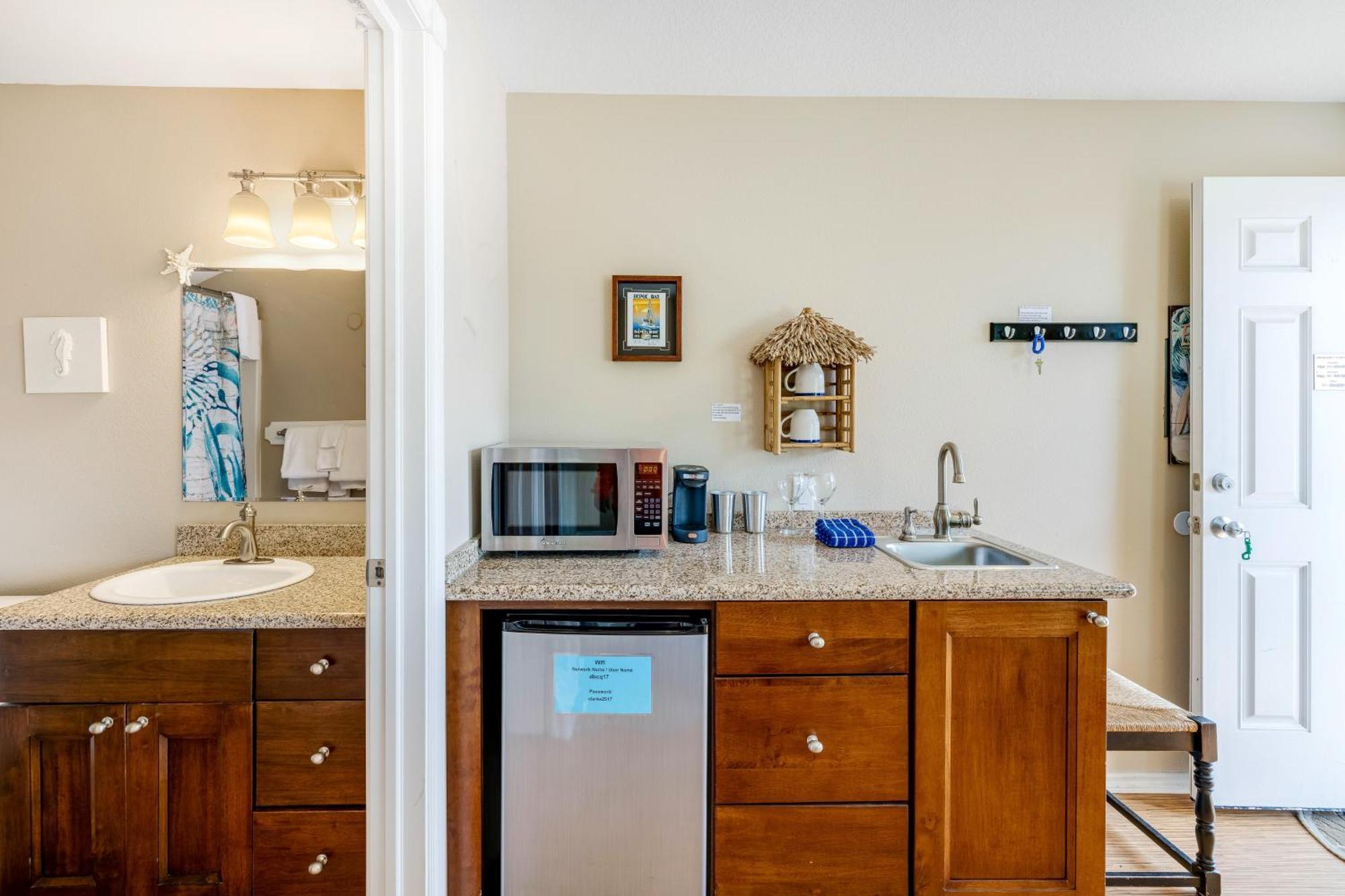 Captain'S Quarters And Cabins Depoe Bay Habitación foto