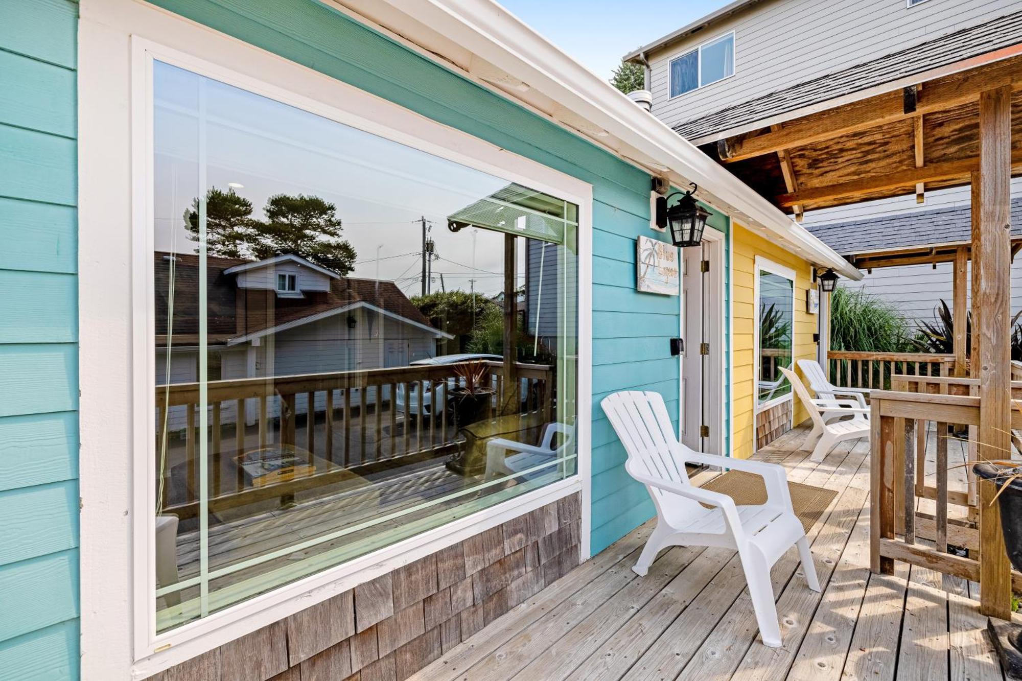 Captain'S Quarters And Cabins Depoe Bay Habitación foto